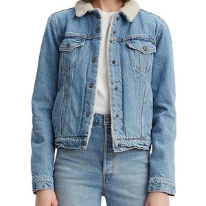 Levi’s denim jacket with fur trim
